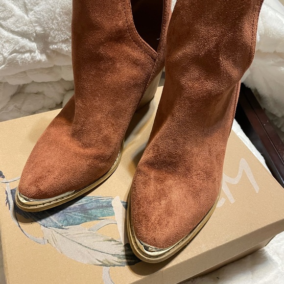 Booties - Picture 2 of 4